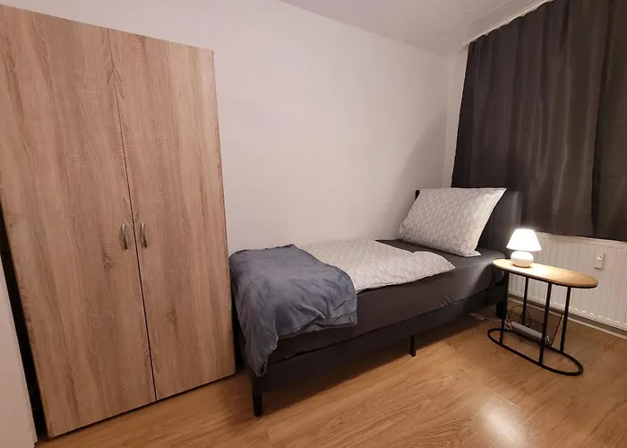 公寓 Naehe Dortmund, Geraeumige In Mit Verkehrsanbindung 卡斯特罗普-劳克塞尔